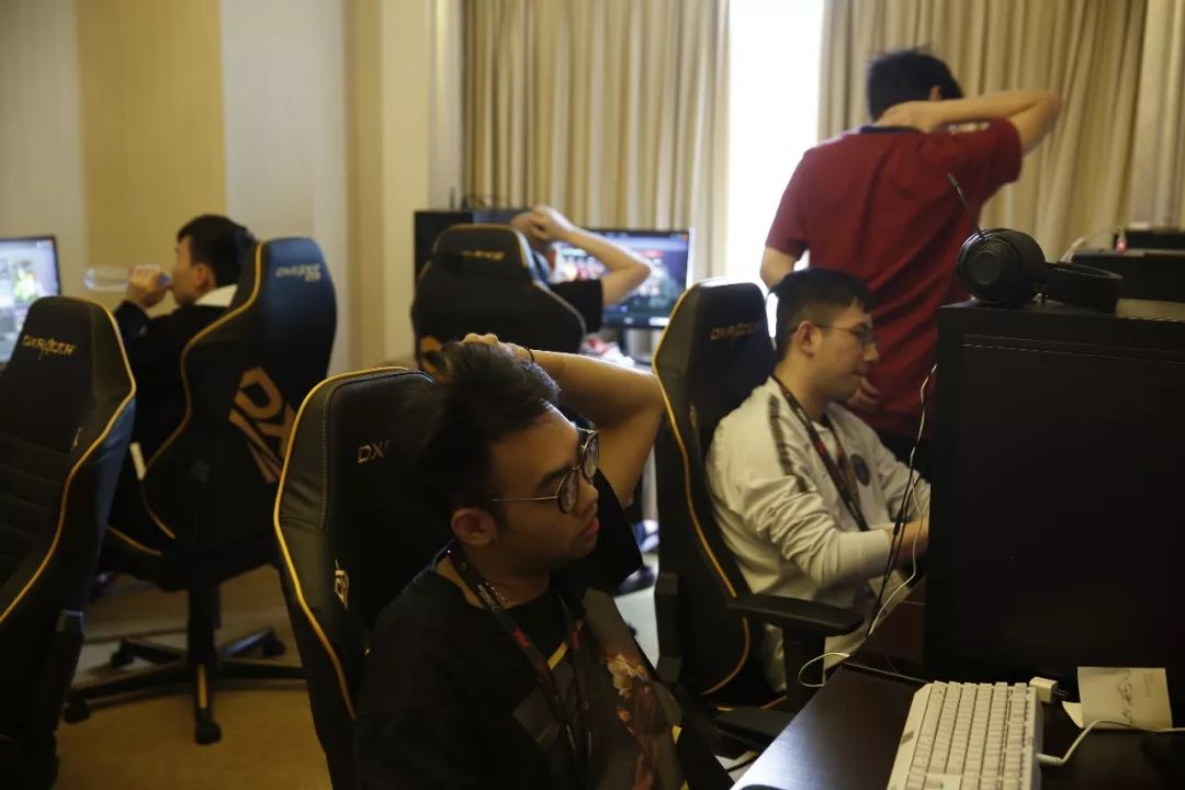 猎鹰队将对阵 FaZe，Aurora 将迎战 FURIA Esports 争夺 FISSURE Playground 2 淘汰赛名额