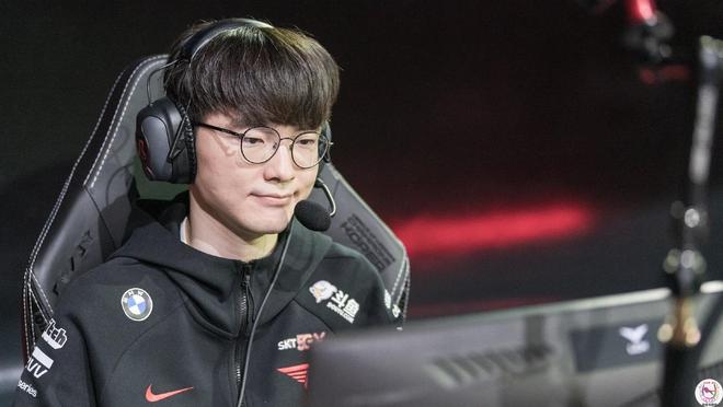 BC.Game 暗示 s1mple 可能离开战队