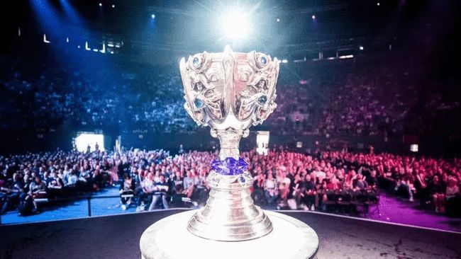 T1 , Top Esports , 和 100 Thieves 在 2025 年全球总决赛瑞士阶段开局强劲