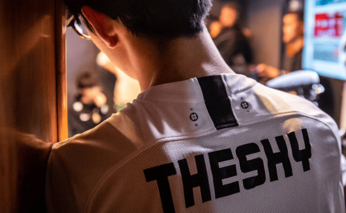 英雄联盟情人节限定皮肤上线：蜘蛛 风女 阿克尚