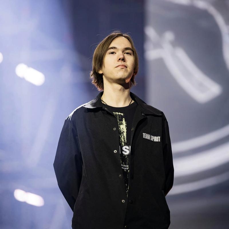 Valve 发布了 1.1 GB 的补丁，修复了 Ancient 和 Train 上的移动和碰撞更新