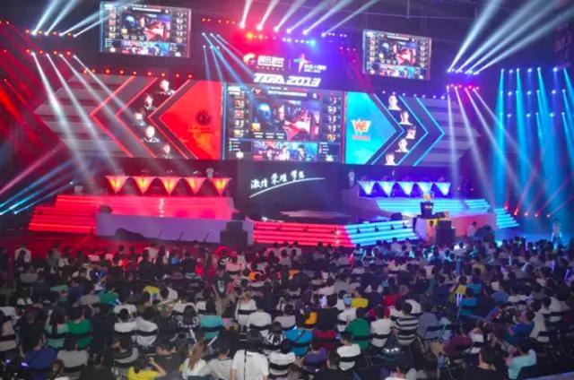 FPX赛后群访 教练：派克和乌鸦没能打出训练赛的效果 很可惜