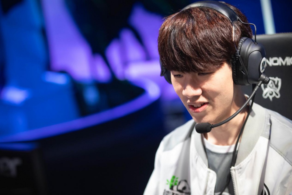 Vitality 对阵 Legacy ， Astralis 在 BLAST Bounty Fall 2025： 关闭资格赛第二轮中与 NAVI 会面