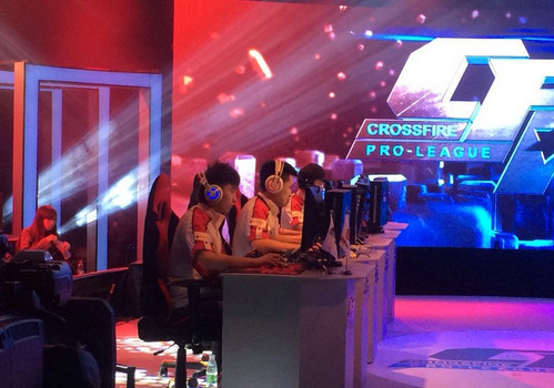 电竞比分网：英雄联盟S10 D组战，TES不负众望小组第一出线